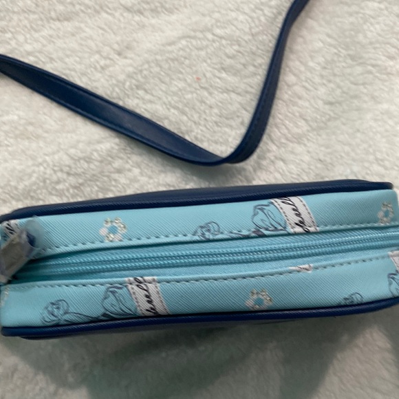 🆕Danielle Nicole Disney Cinderella Crossbody ,  blue - Picture 6 of 10